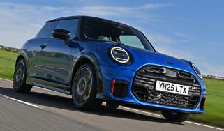 MINI John Cooper Works - front